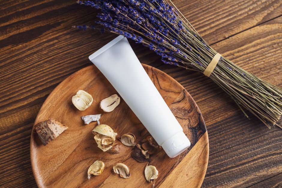 Cold-Weather Hand Care Routine for Soft, Uncracked Skin