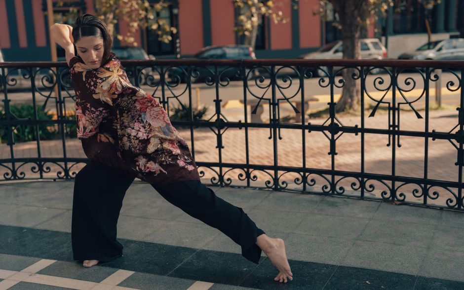 Best Dress Yoga Pants: Look Polished Without Sacrificing Comfort