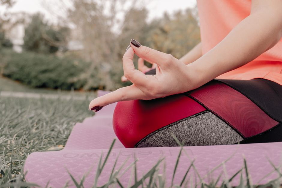 Best Dress Yoga Pants: Look Polished Without Sacrificing Comfort